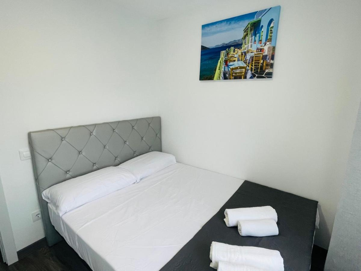 Barca 5 New Beach Apartment Sant Adrià de Besòs Eksteriør billede